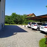 Sweet Roznik * ليوبليانا